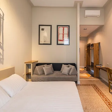 Atelier Ines Arts & Suites Naples Exterior photo